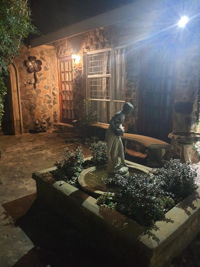 Gemsbok Cottage ベスレヘム エクステリア 写真