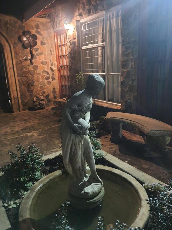 Gemsbok Cottage ベスレヘム エクステリア 写真