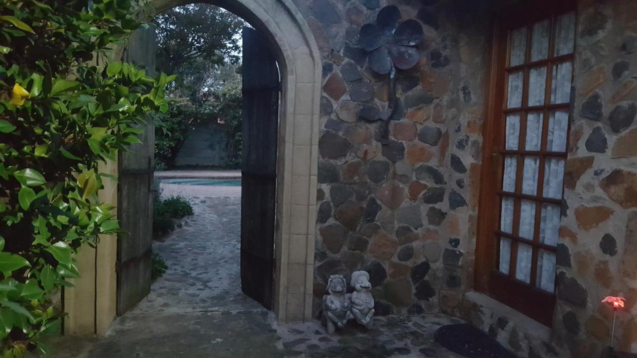 Gemsbok Cottage ベスレヘム エクステリア 写真